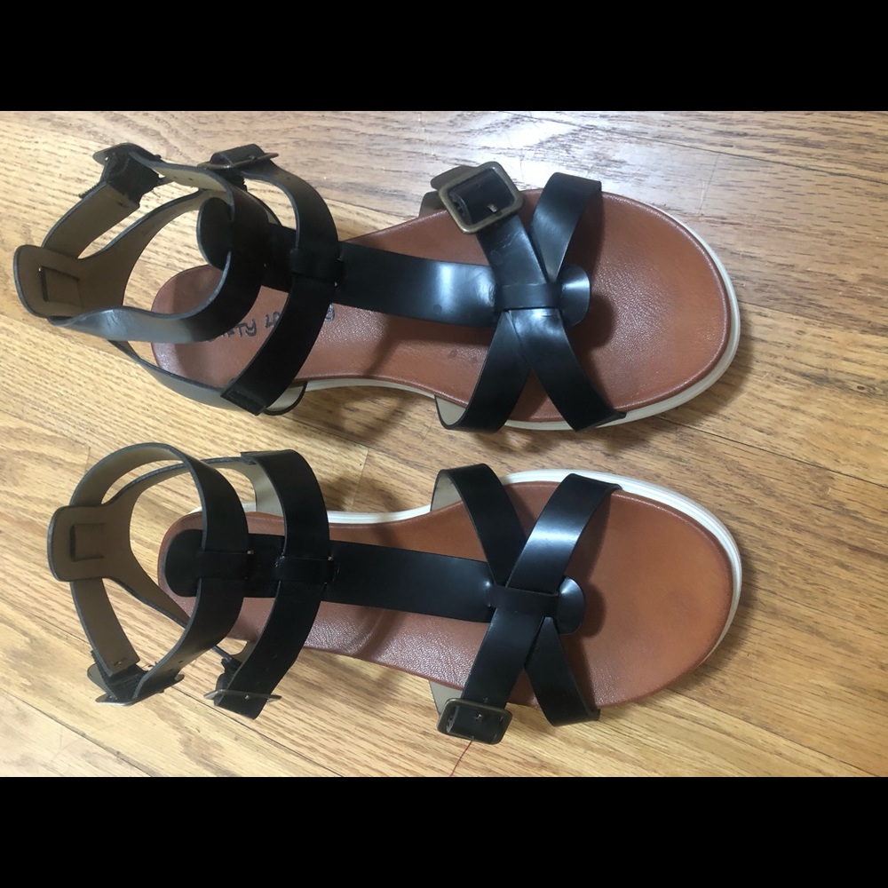 New black sandals